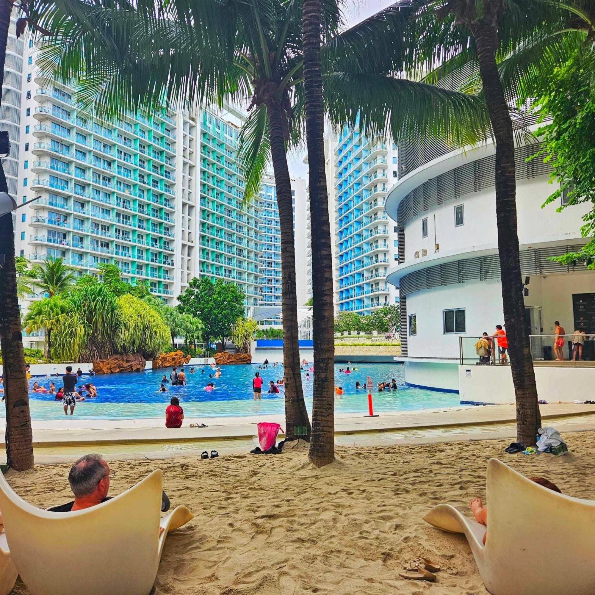 Azure Urban Resort Staycation Manila Zewnętrze zdjęcie