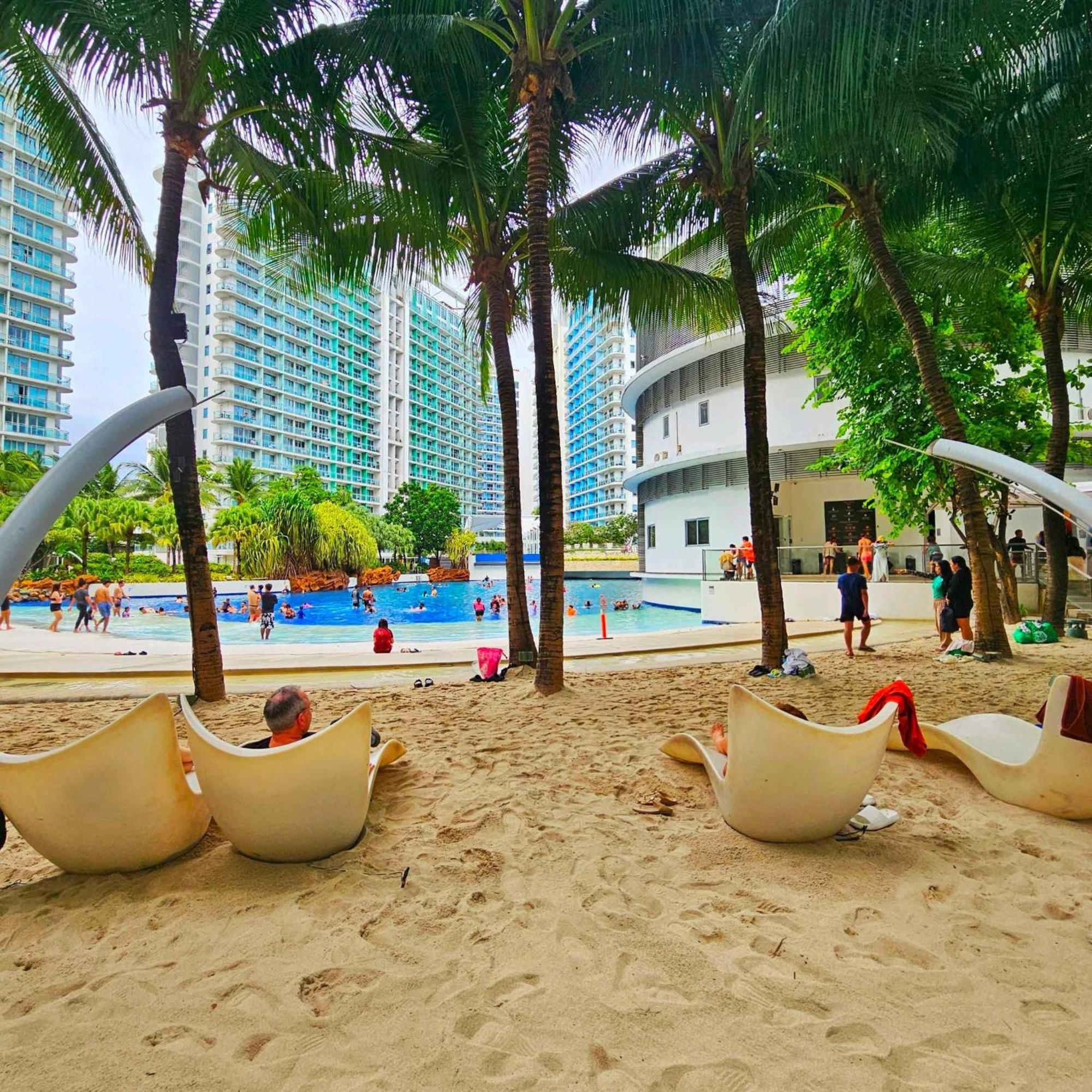 Azure Urban Resort Staycation Manila Zewnętrze zdjęcie